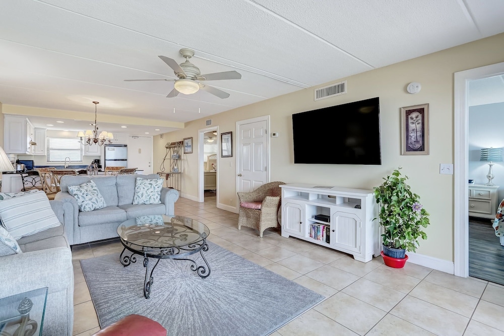 Amelia By The Sea 335 2 Bedroom Condo