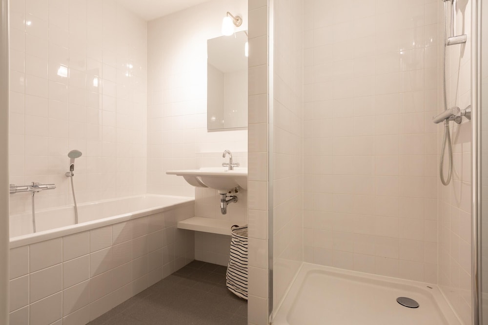 Apartment in Den Haag With Balcony