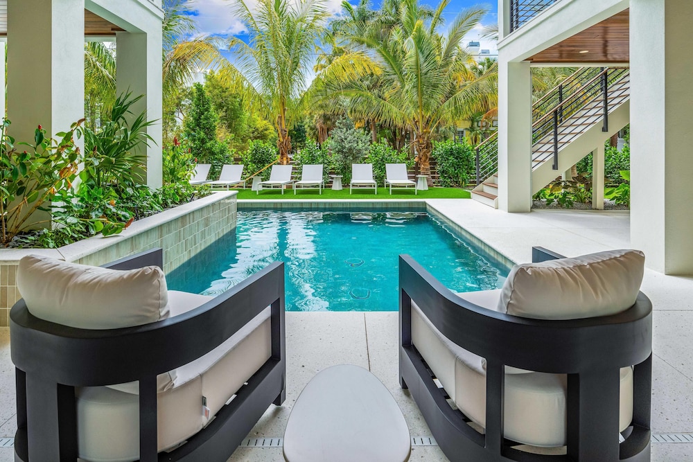 A Point of Paradise by Beachside Mgmt view 4
