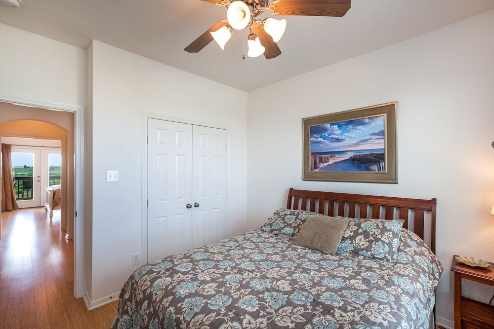 Sandy Hook by Ryson Vacation Rentals