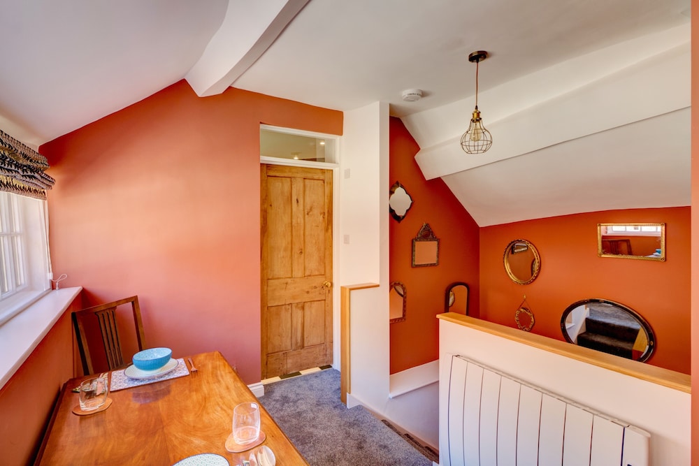 Devizes Vacations - The Green Parrot - Property Image 24