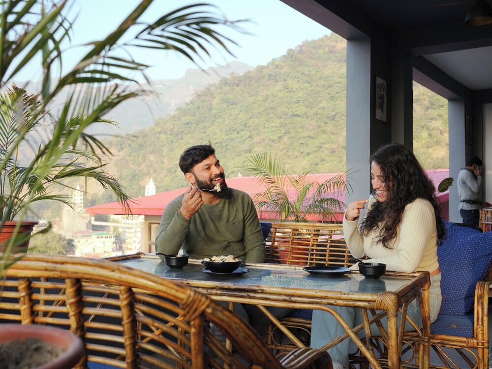 Skyard Hostel & Homestay (Harsil Valley)