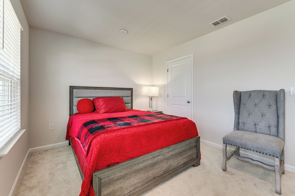 11 Mi to Disney: Family Home w/ Pool Access