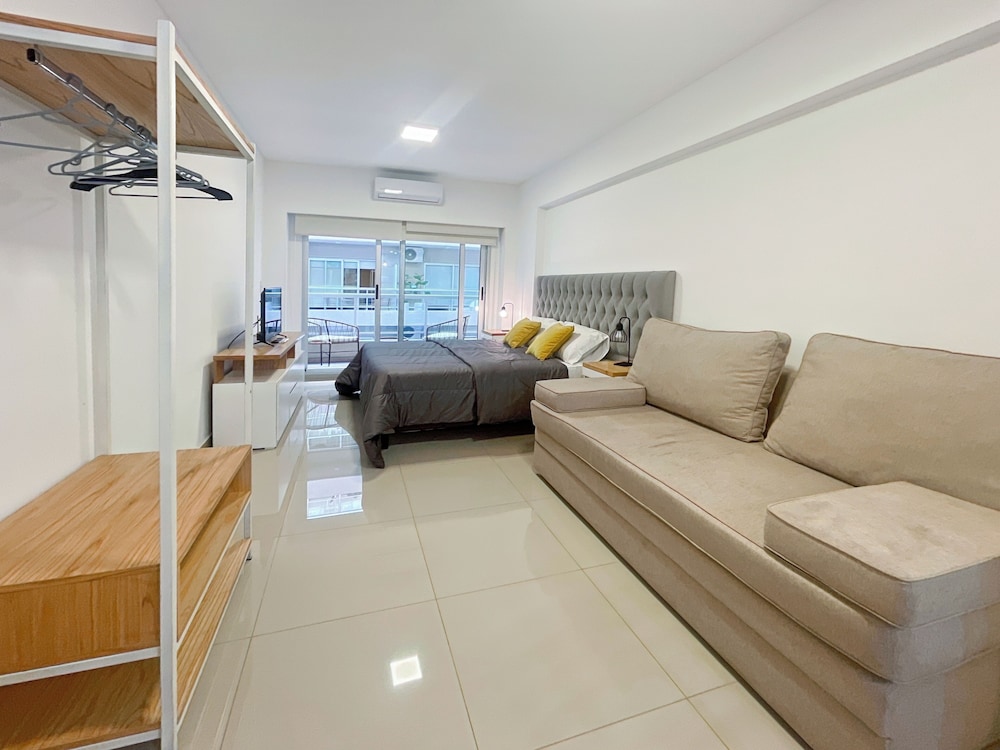 Ayres Suites Moreno