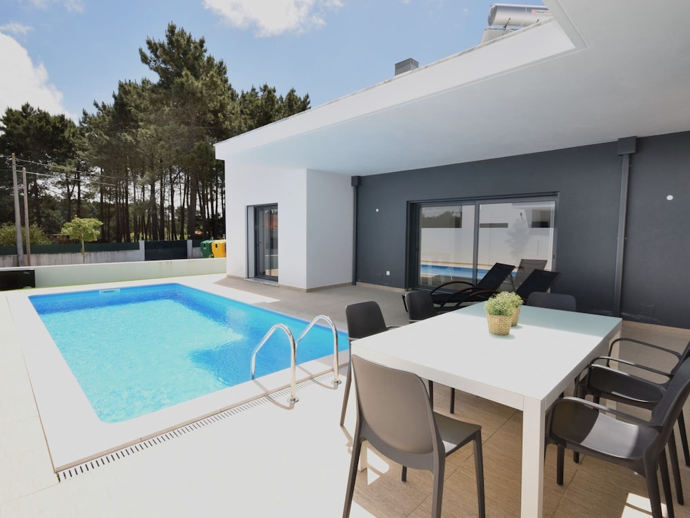 Sunny Villa Near Obidos w/ Beaches view 3