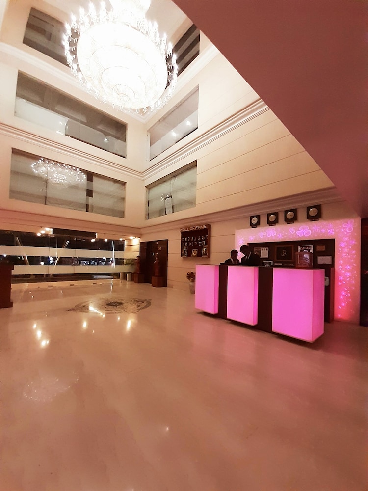Hotel JSR Continental