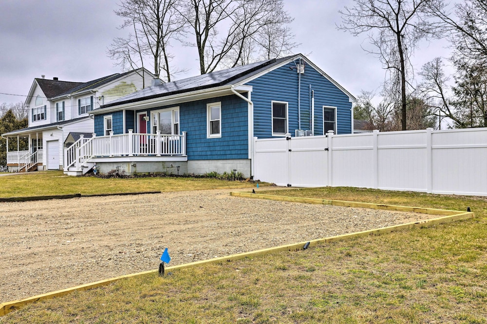 Charming Rocky Point Home 1 Mi to Beach! - Property Image 3