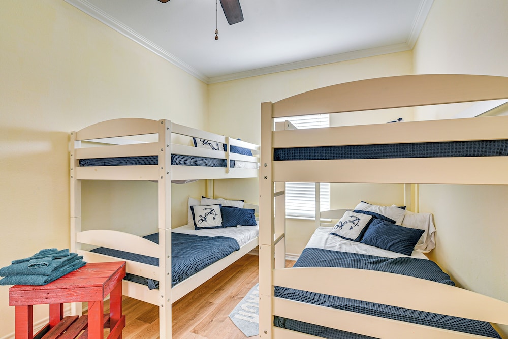 Gulf Views: Beachfront Bolivar Peninsula Escape!