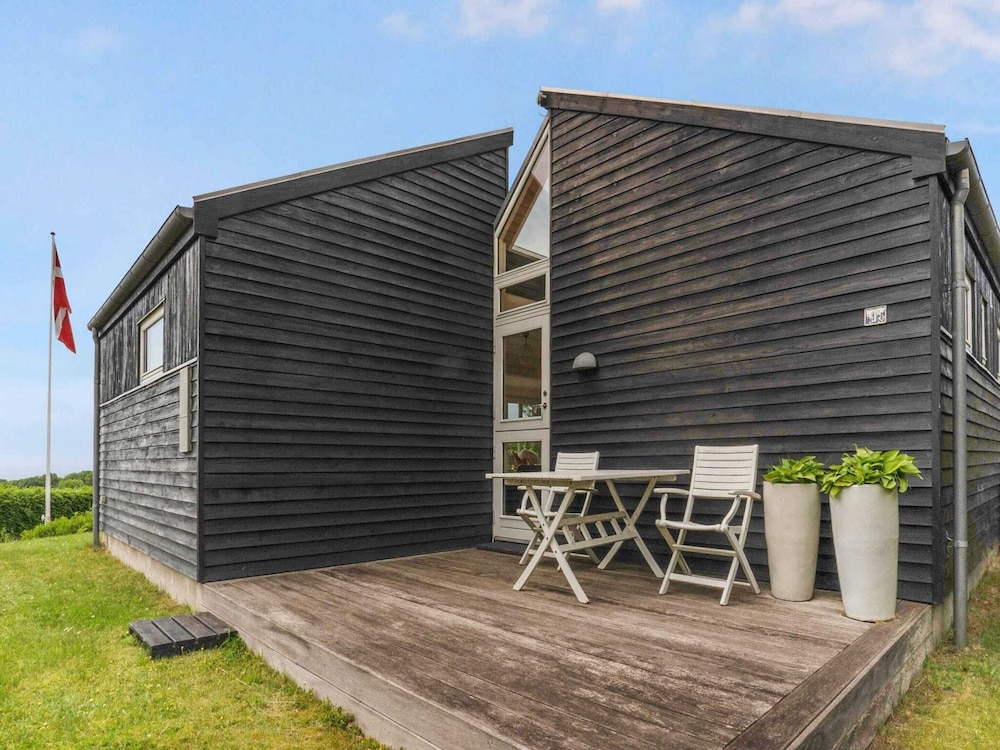 5 Star Holiday Home in Allingabro