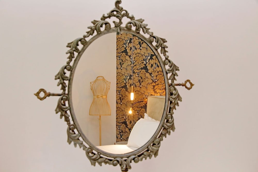 Rare Large and Elegant Rome Apartment in Prati Neighborhood Perfect for Families or Friends