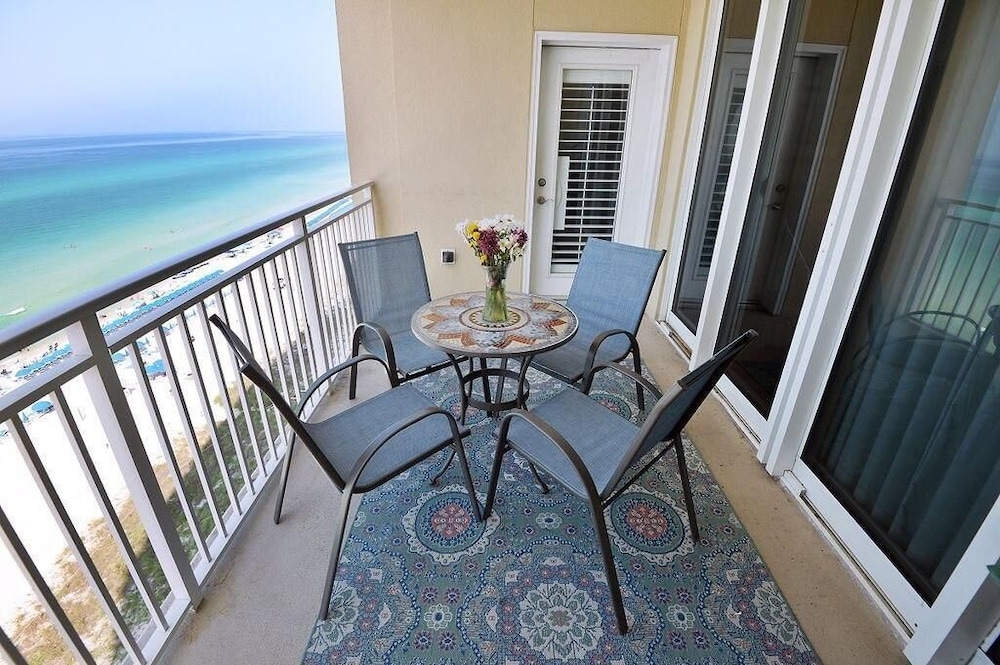 Emerald Beach 1130