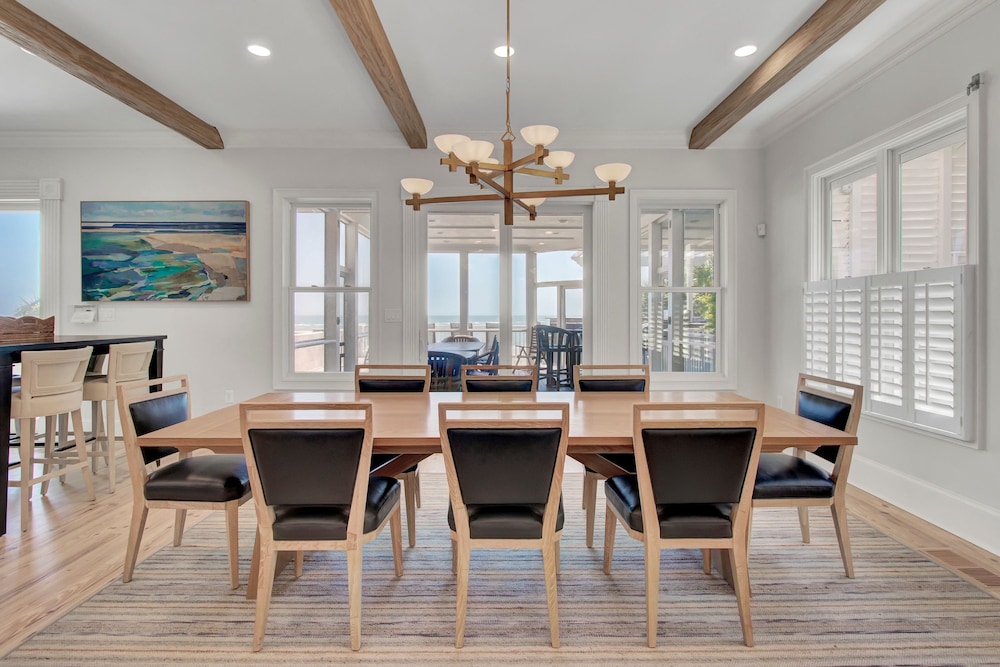 114 Ocean Boulevard by Avantstay Beachfront Infinity Pool Basketball Court Recently Renovated