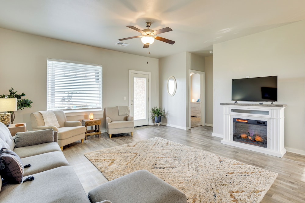 Golf, Swim, Relax: Oklahoma Ranchland Retreat