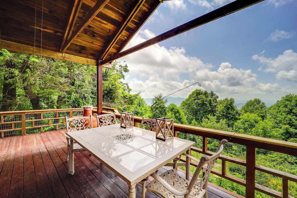 'mountain View' Cabin in Little Switzerland