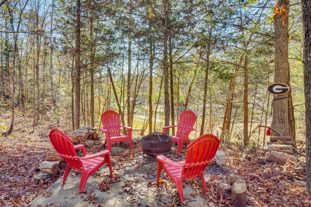 Lovely Lake Hartwell Retreat With Dock  Grill! - Property Image 7