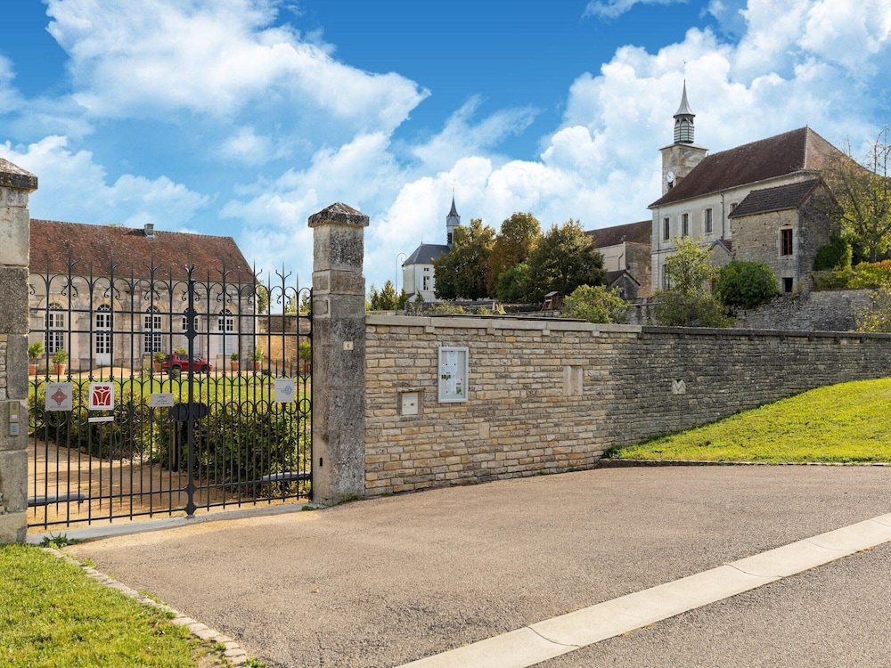 Charming Home in Molesme