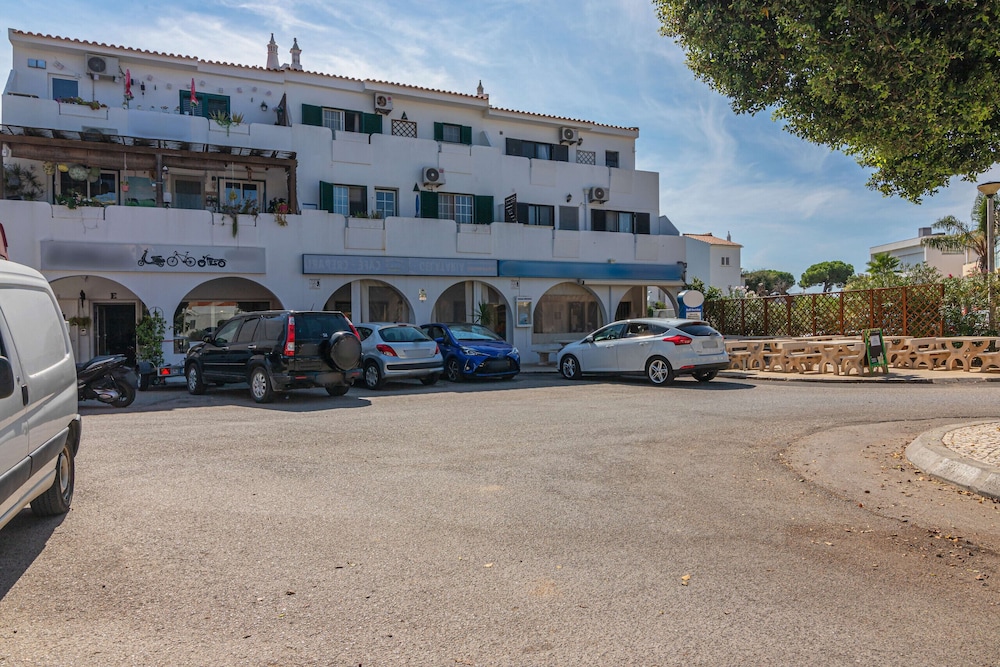 Faro Airport Flat 3 by Homing view 4