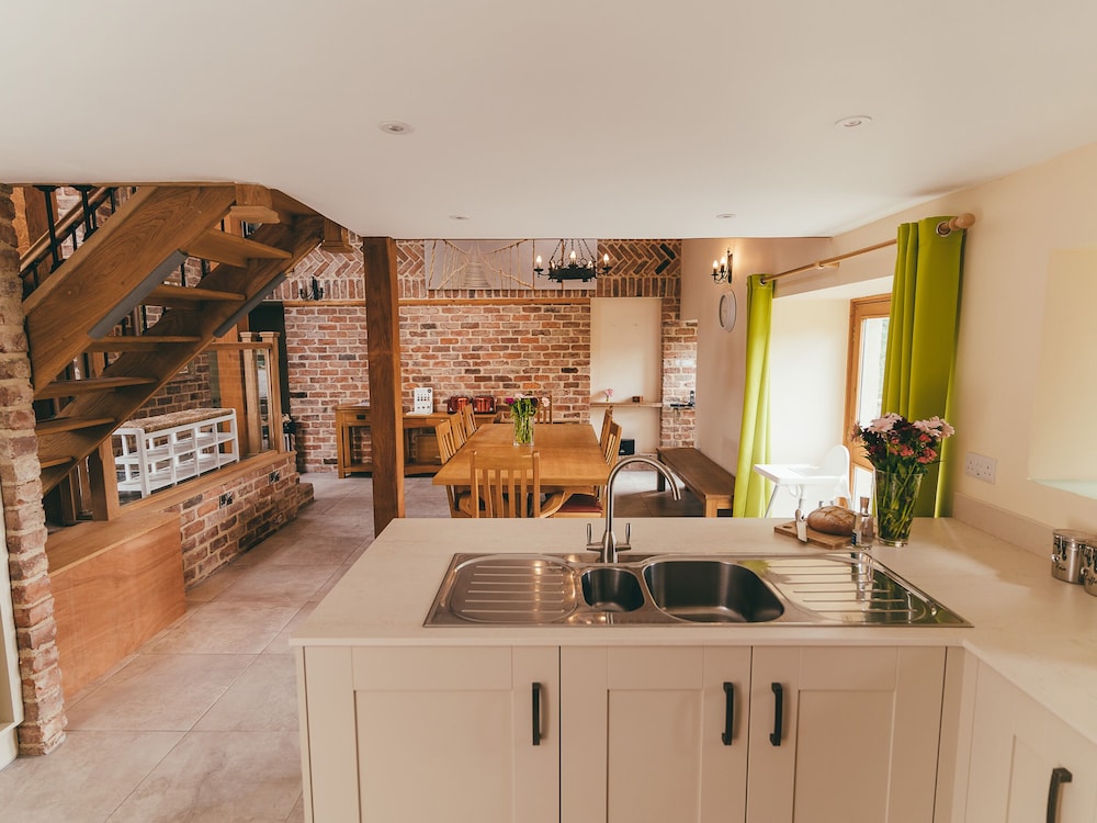 Deerclose West Farmhouse