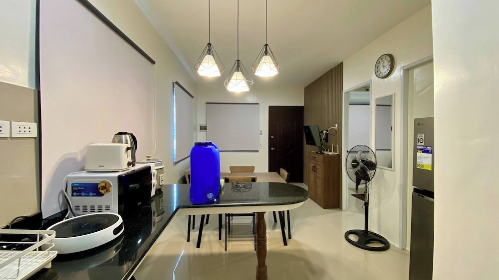 Peaceful 2BR Home in Gensan - AC, Wifi, Netflix, Patio & Free Parking