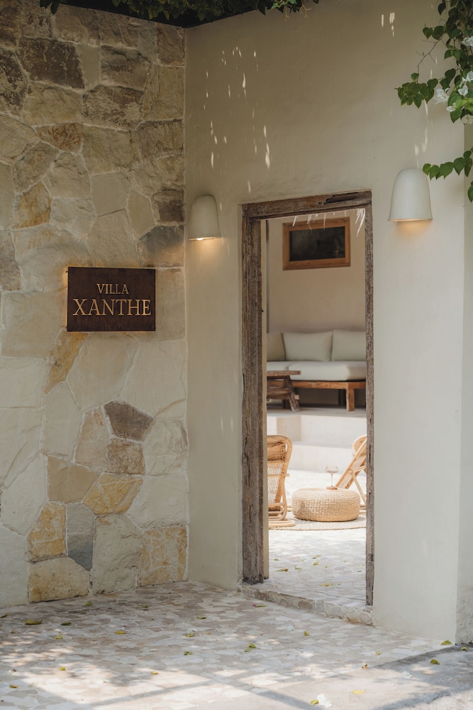 Serene 3BR Villa With Stylish Interiors, 2 Mins to