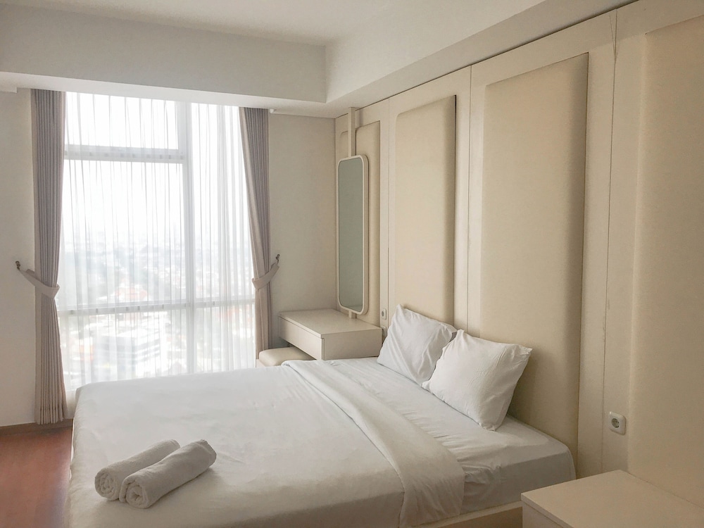 Pleasant And Calm 2Br At Grand Sungkono Lagoon Apartment