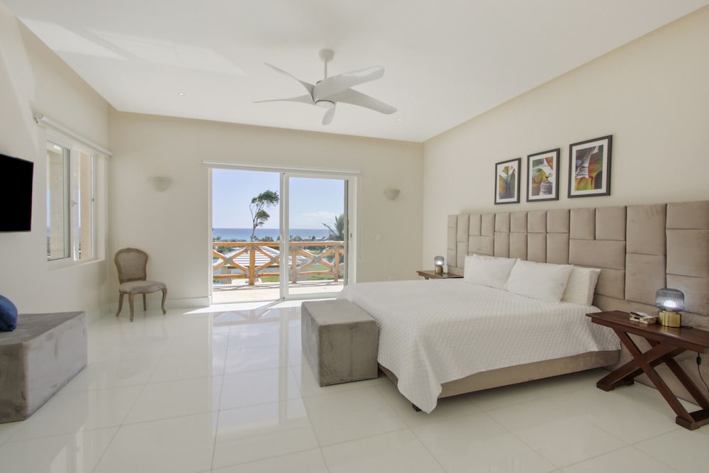 Stunning 6BR Villa With Ocean View in Cap Cana