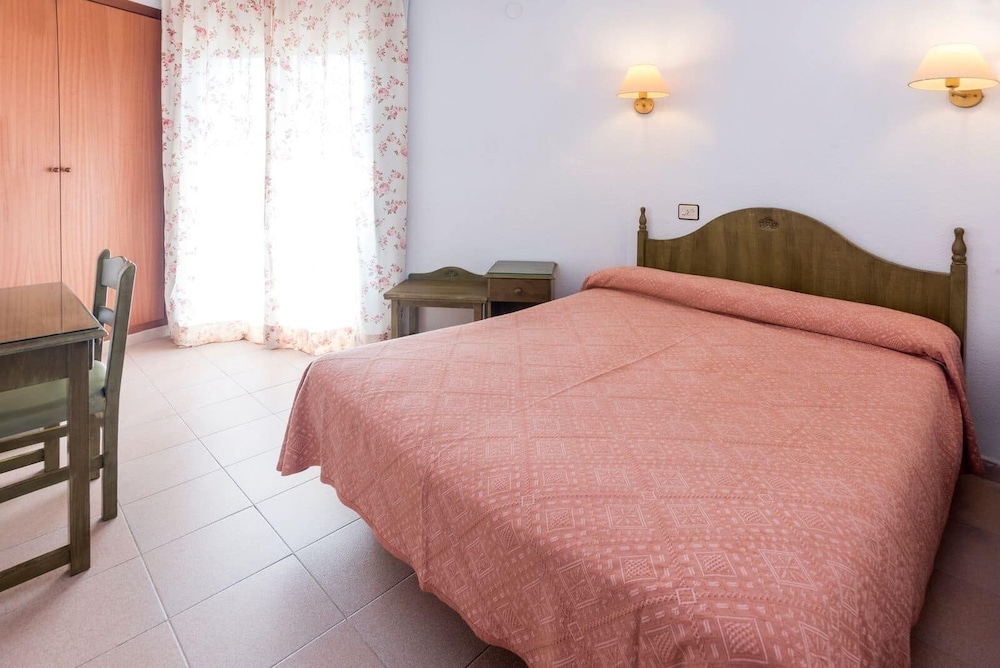 Pineda De Mar Vacations - Hotel Merce - Property Image 3