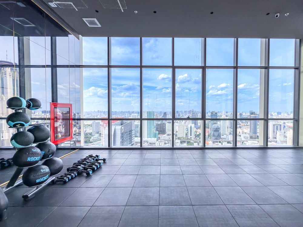 New City Condo in Central Bangkok Siam Paragon · Central World