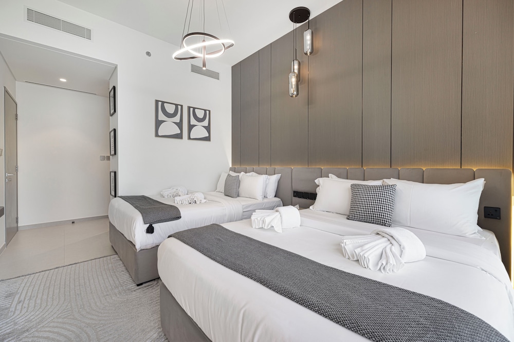 Grande Suites by Hostiva - Burj View