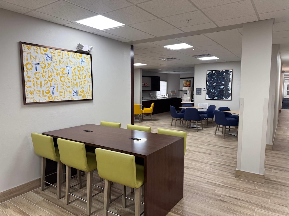 Comfort Inn & Suites Memphis Germantown