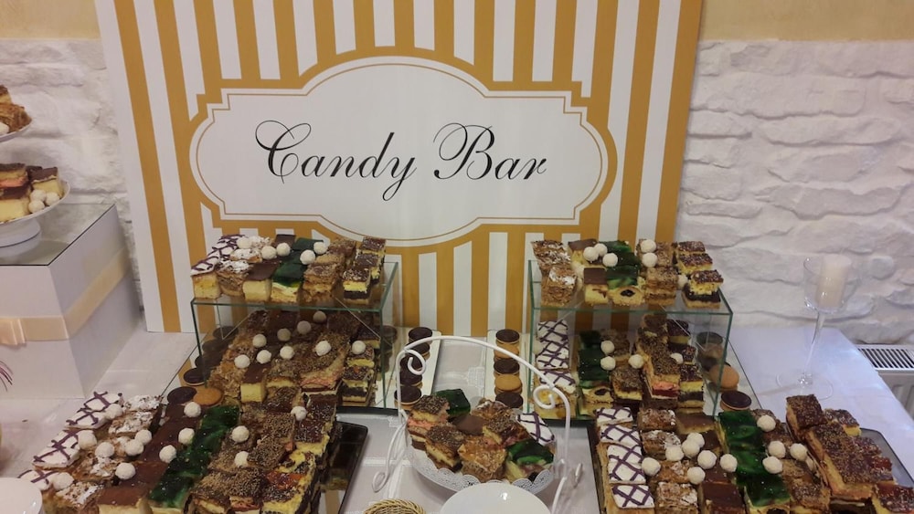 Restauracja i Sala Bankietowa AS - Noclegi - Property Image 12