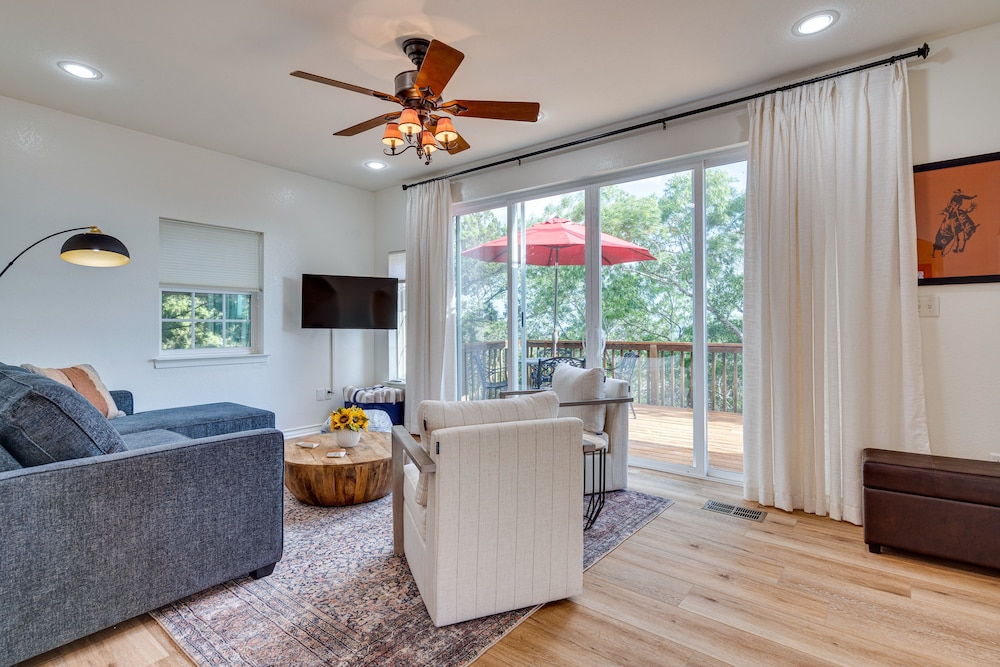 Jonestown Retreat w/ Deck: 6 Mi to Lake Travis! - Property Image 32