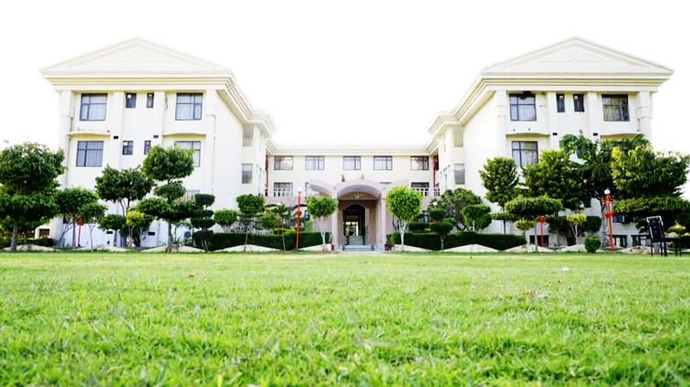 Angel Resort Sikar Highway