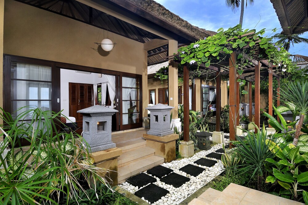 Villa Talia Vashti view 3
