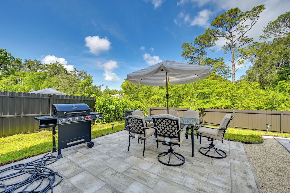 3 Mi to Naples Beach: Luxurious Home w/ Pool!