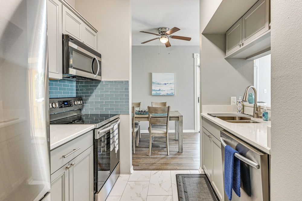 Saltwater Pool + 4 Mi to Beach: Clearwater Condo!