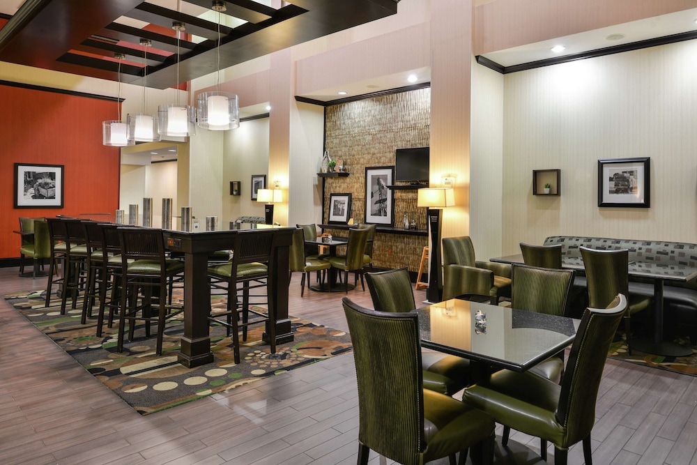 Big Spring Vacations - Hampton Inn  Suites Big Spring - Property Image 34