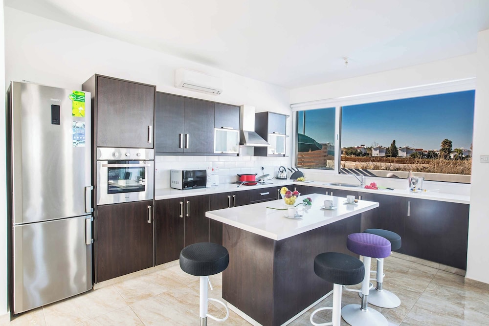 Protaras Pearl Pe16
