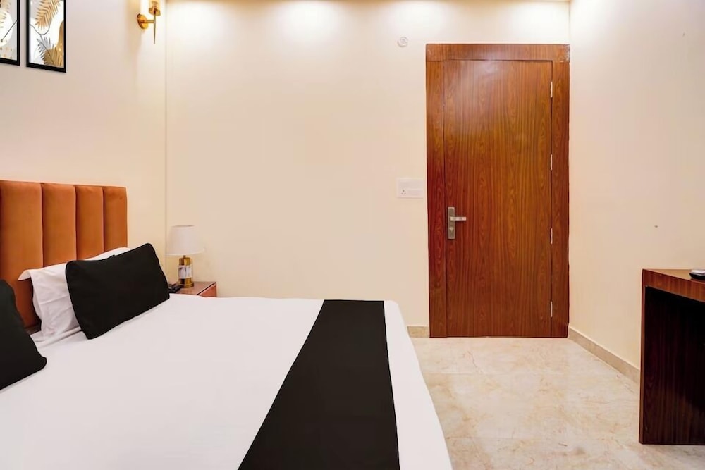 Hotel Radha Vrinda