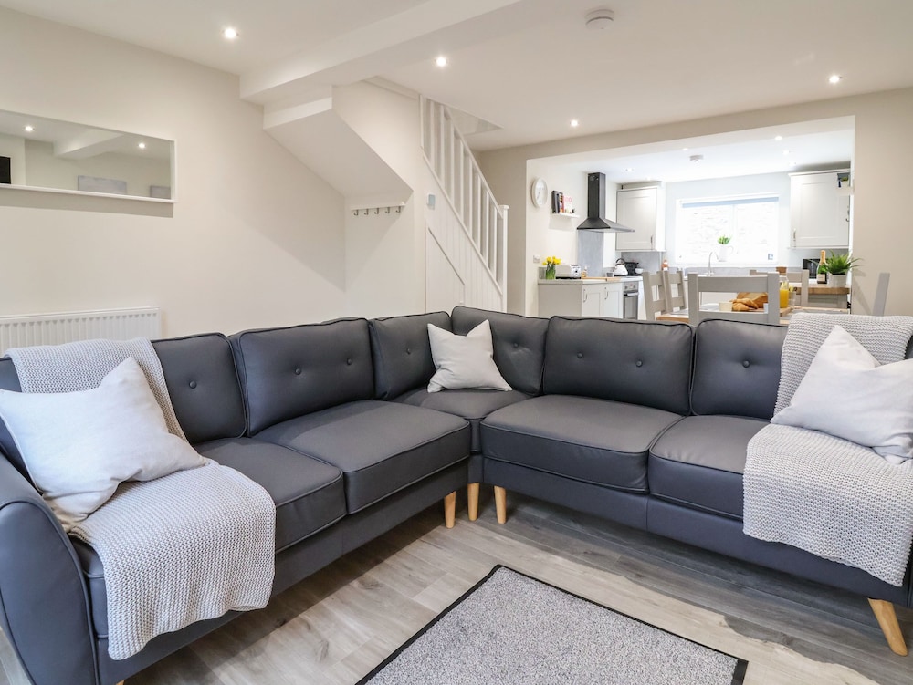 4 Railway Terrace