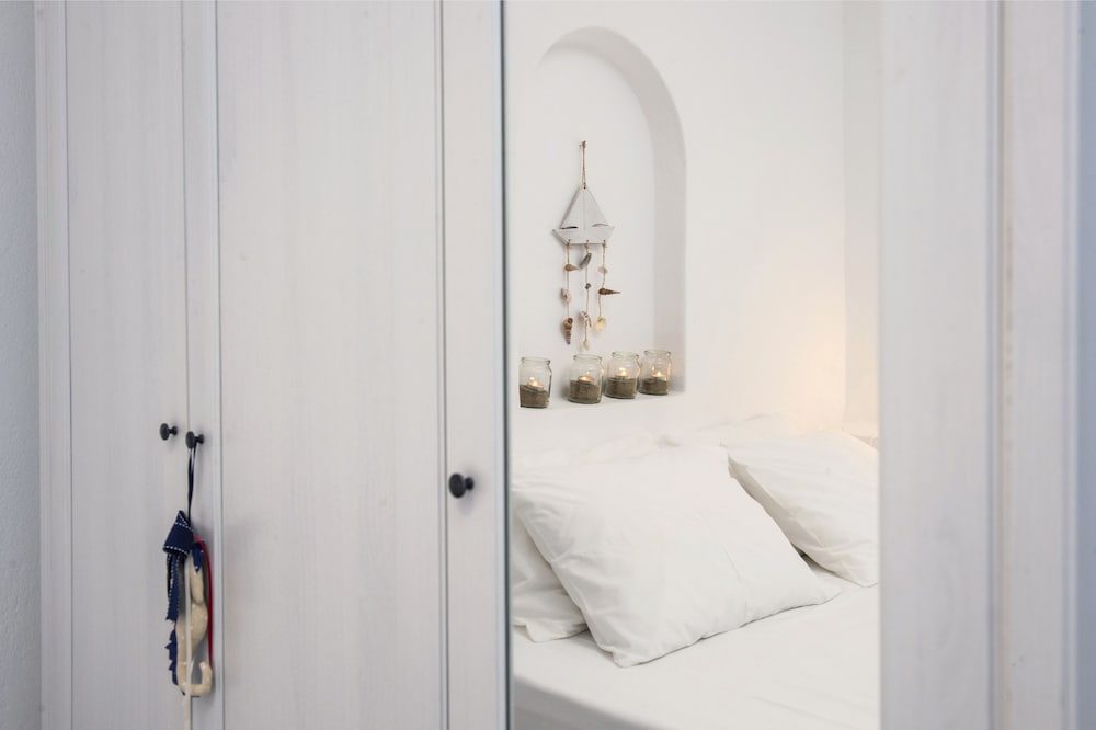 Cleopatra Seaside Homes Paros
