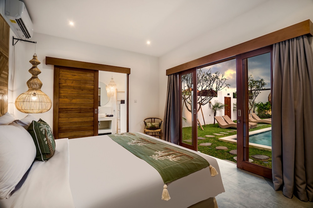 Villa Folie by Alfred in Bali - New 5bdr Dream Villa in the Heart of Seminyak