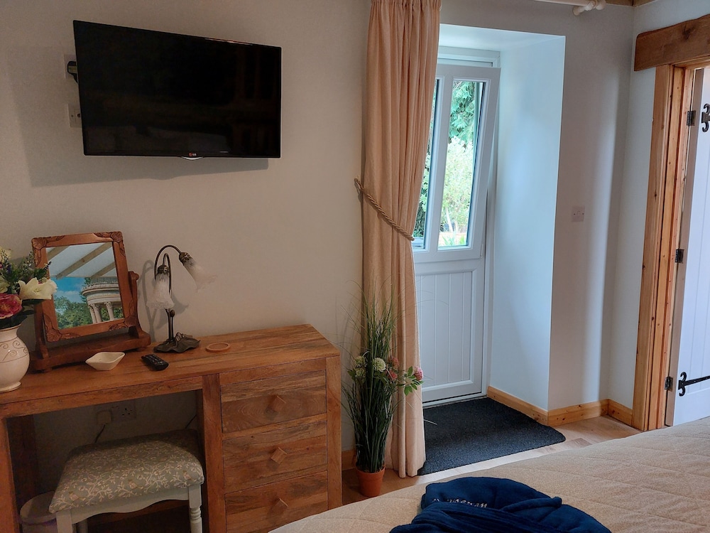 Wesley House Holiday Cottages view 5