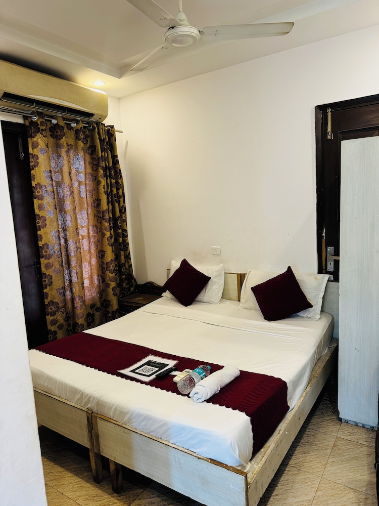 Bir Home Stays