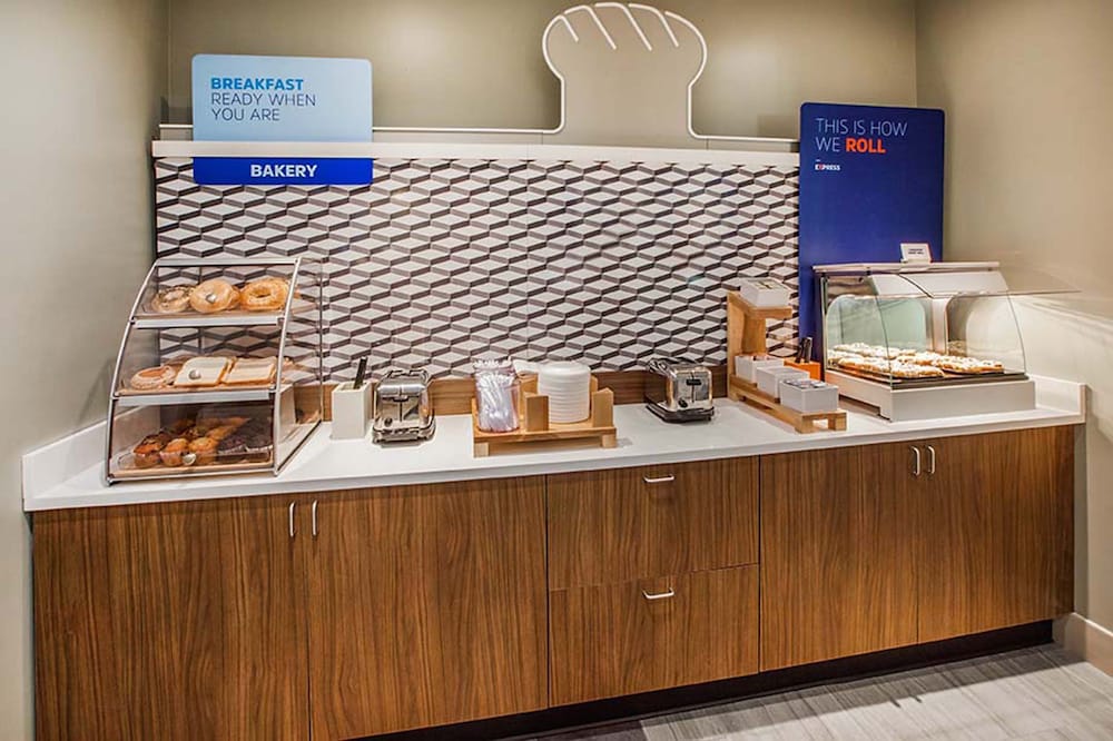 Holiday Inn Express Suites Cincinnati-N/Sharonville, an IHG Hotel - Property Image 33