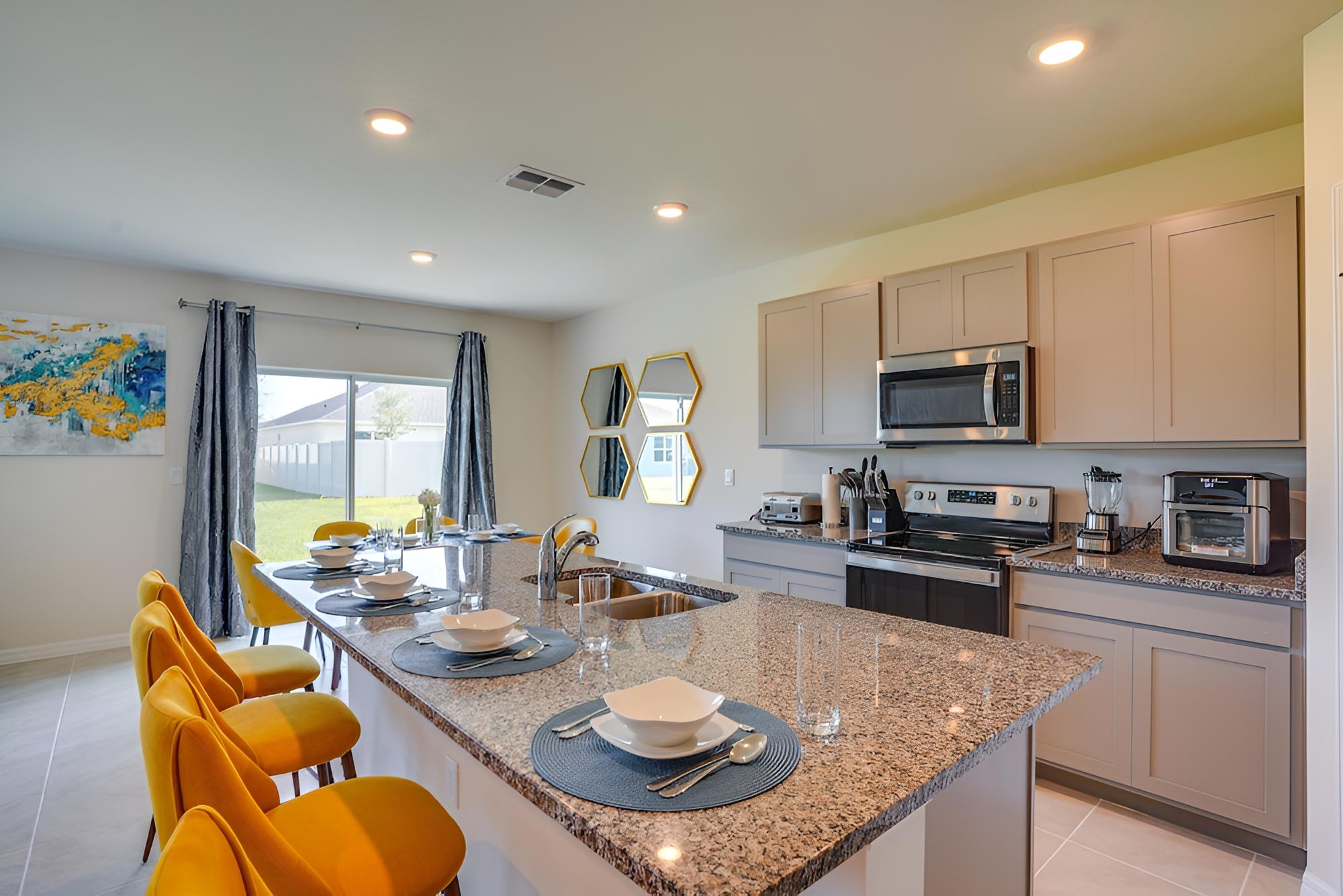 Haines City Home w/ Pool Access ~ 25 Mi to Disney! view 4