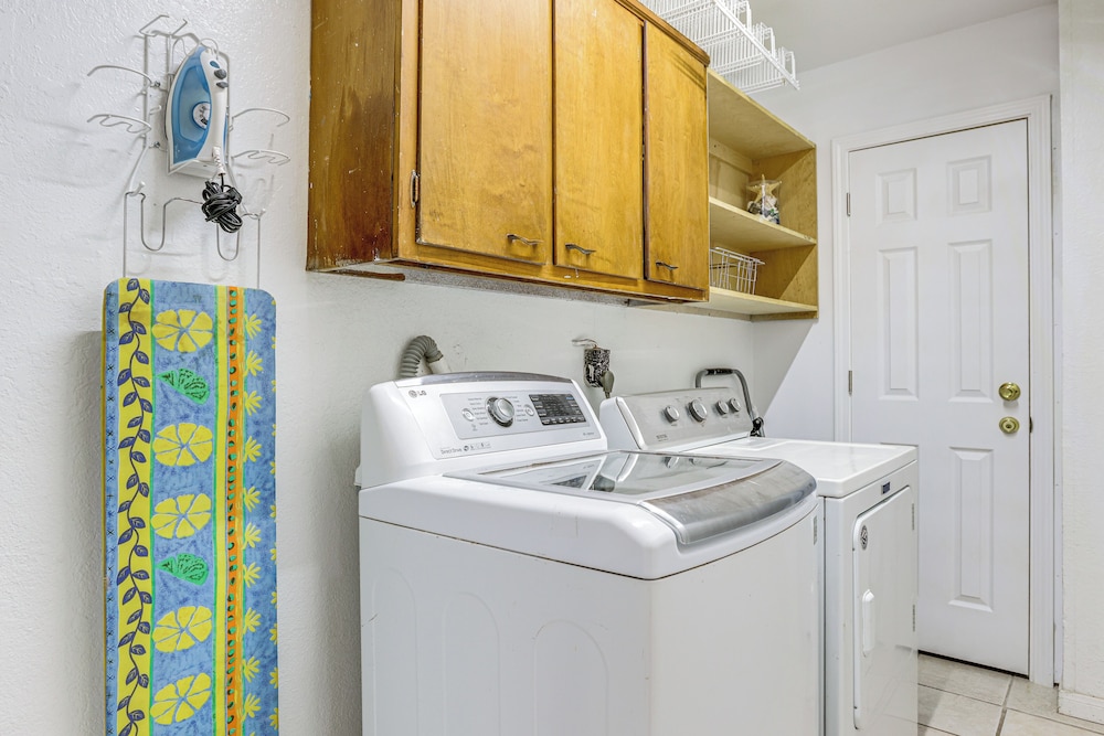 7 Mi to Dtwn Houston: Family Home w/ Patio & Yard