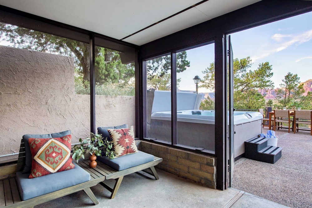 Mid-century Gem w/ Views, Hot Tub & Sunroom Lounge Red Rock Haven by Avantstay