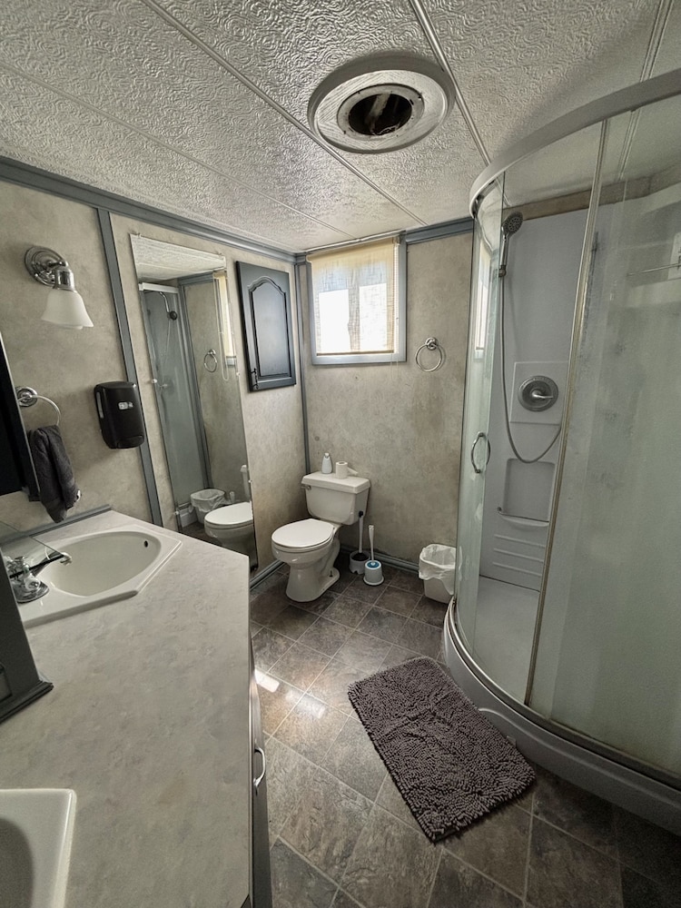 4 bd 10 min to Downtown W D
