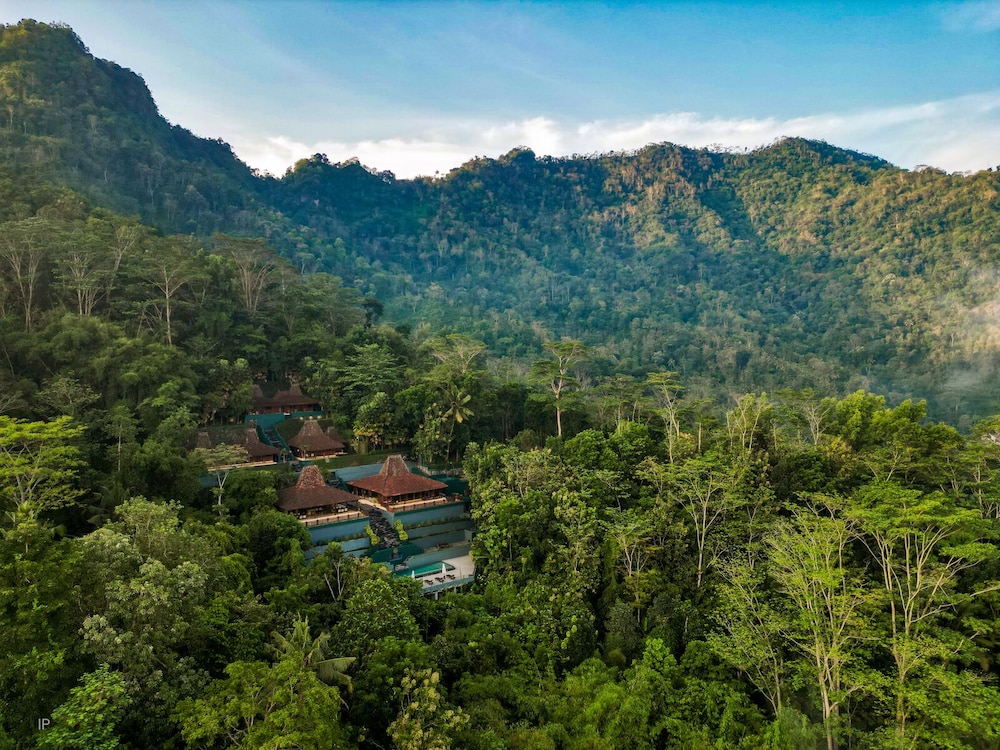 Villa Borobudur Resort